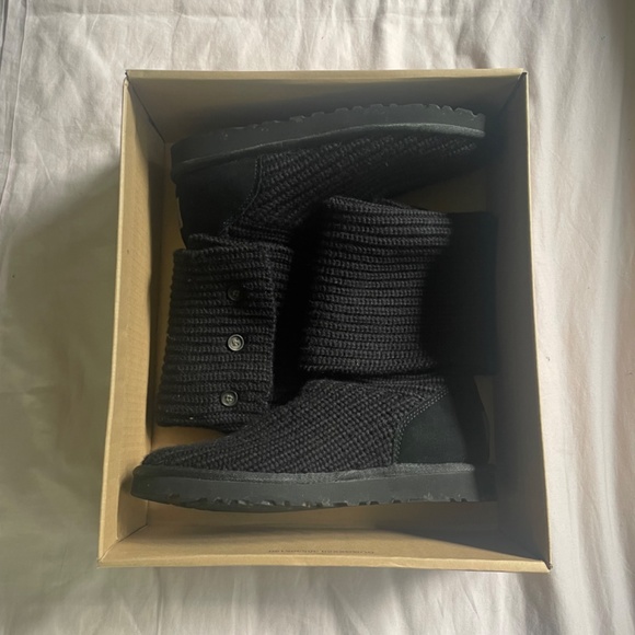 COPY - Black knit Uggs - Picture 2 of 5